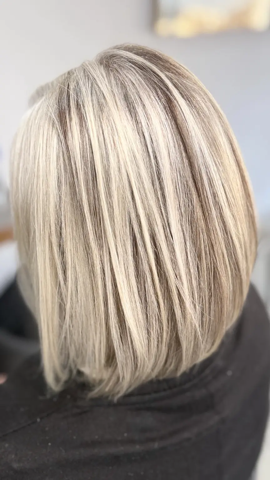 Precision blonde bob by Elana